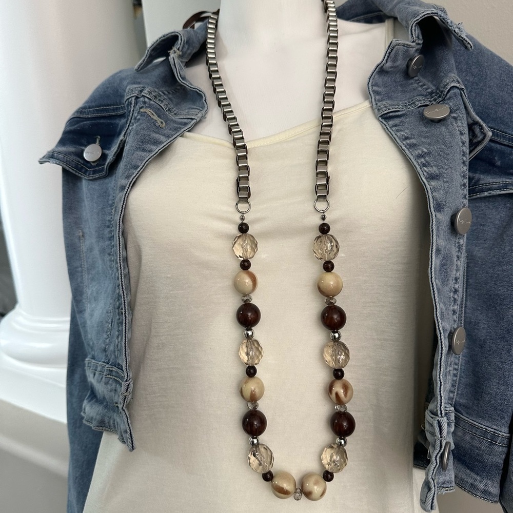 Ribbon Threaded Through Silver Cubicle Chain With… - image 2